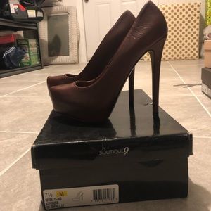 Boutique 9 pumps, never worn